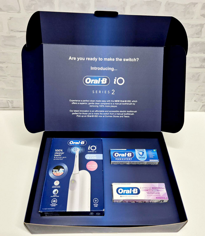 Oral B box open